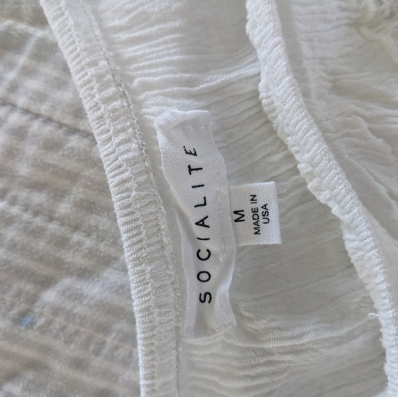 Socialite off the shoulder crochet eyelet top - Picture 6 of 6